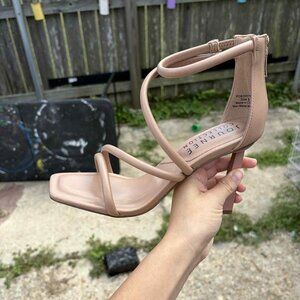 Journey Collection Marza size 6 Heels